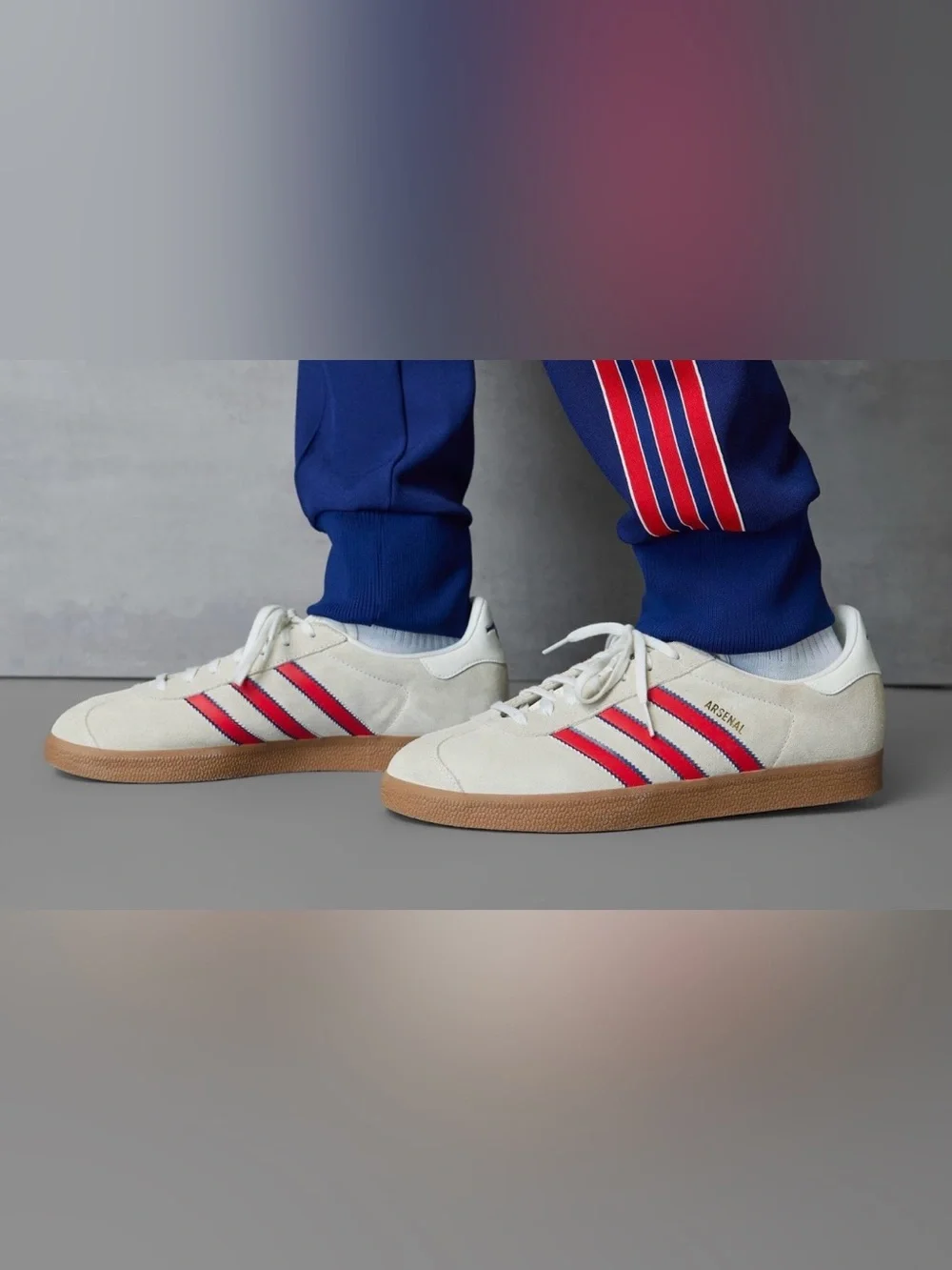 JS3042 Arsenal FC adidas Originals Gazelle
Terrace Icons Off White Better (Men - Picture 12 of 16